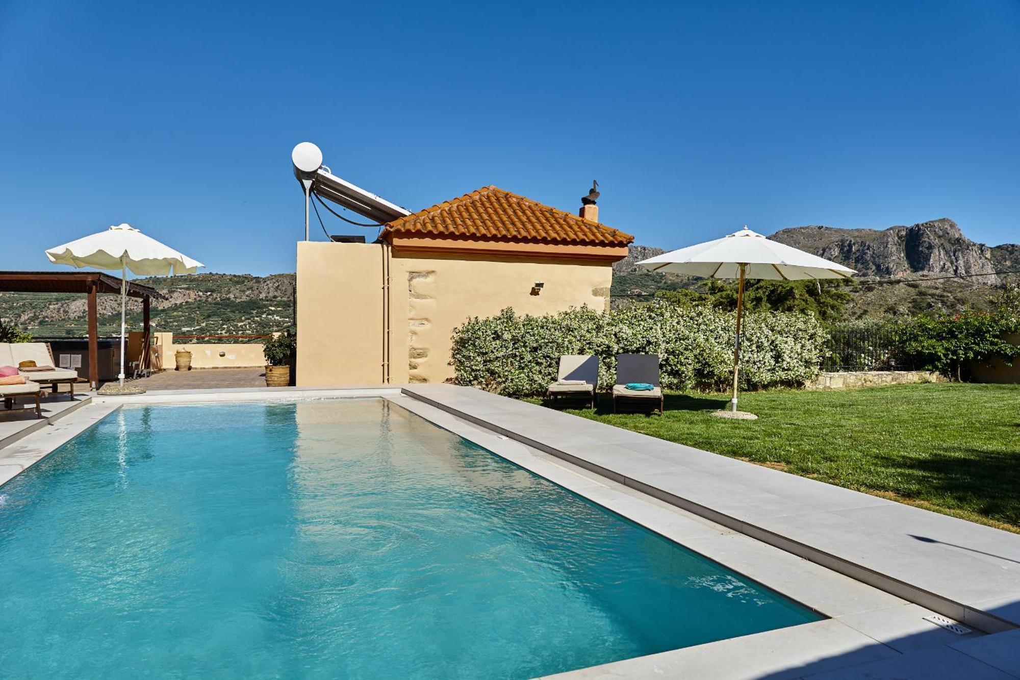 Mouri Villa Mourion  Exterior foto